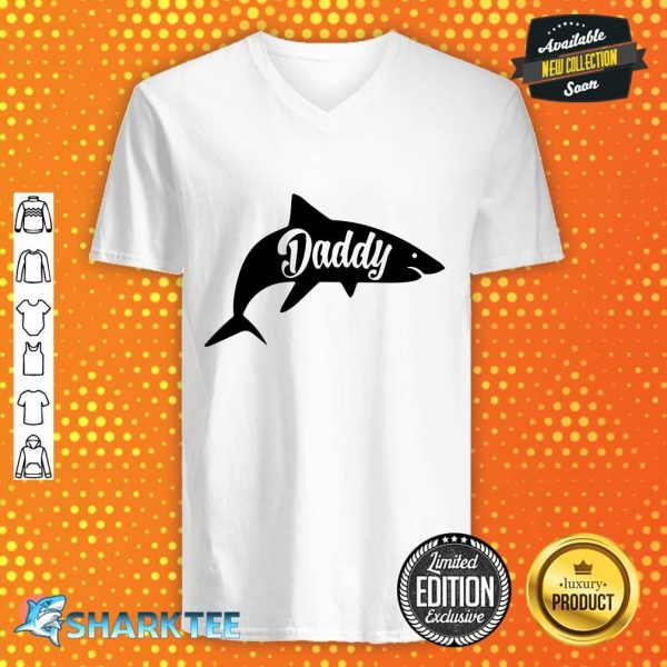 Mens Daddy Shark Cute Funny Family Cool Best Dad Vacation V-neck