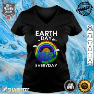 Earth Day Rainbow Teacher Retro Kids Cute Earth Day V-neck