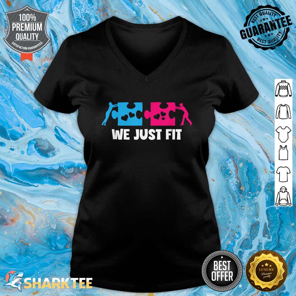 We Just Fit Great Puzzle Heart Loving Valentines Day Couples V-neck
