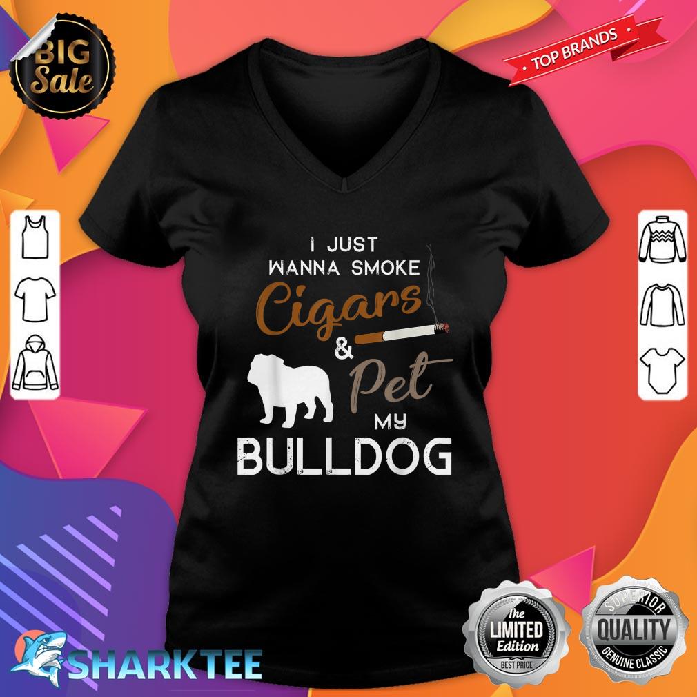 Bulldog Dog Cigar Lover Owner Christmas Birthday Gift V-neck