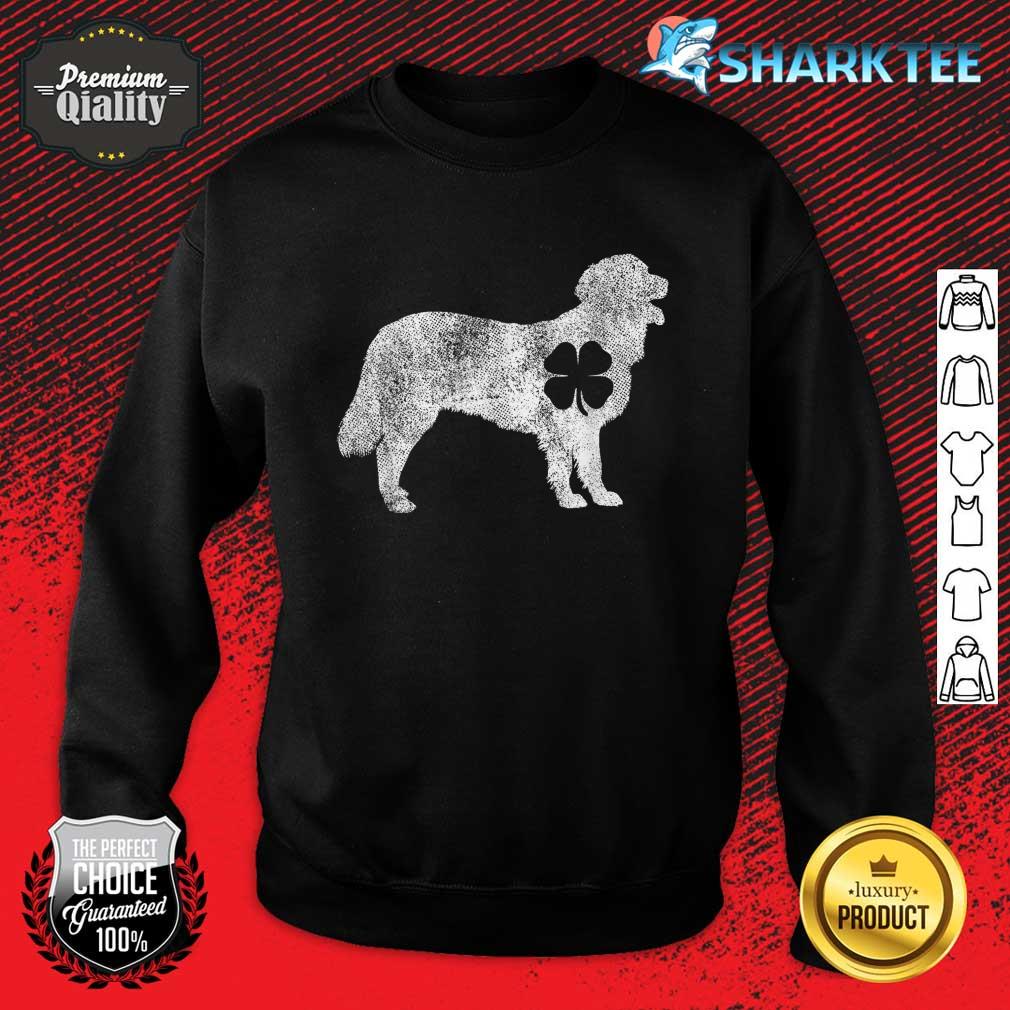 Golden Retriever Dog Gift St. Patricks Day Shamrock Irish Sweatshirt