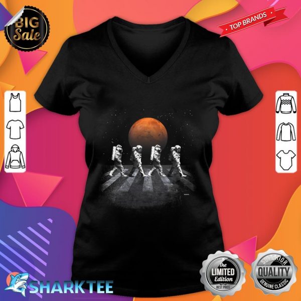 Astronauts in Walking in Space Occupy Mars V-neck