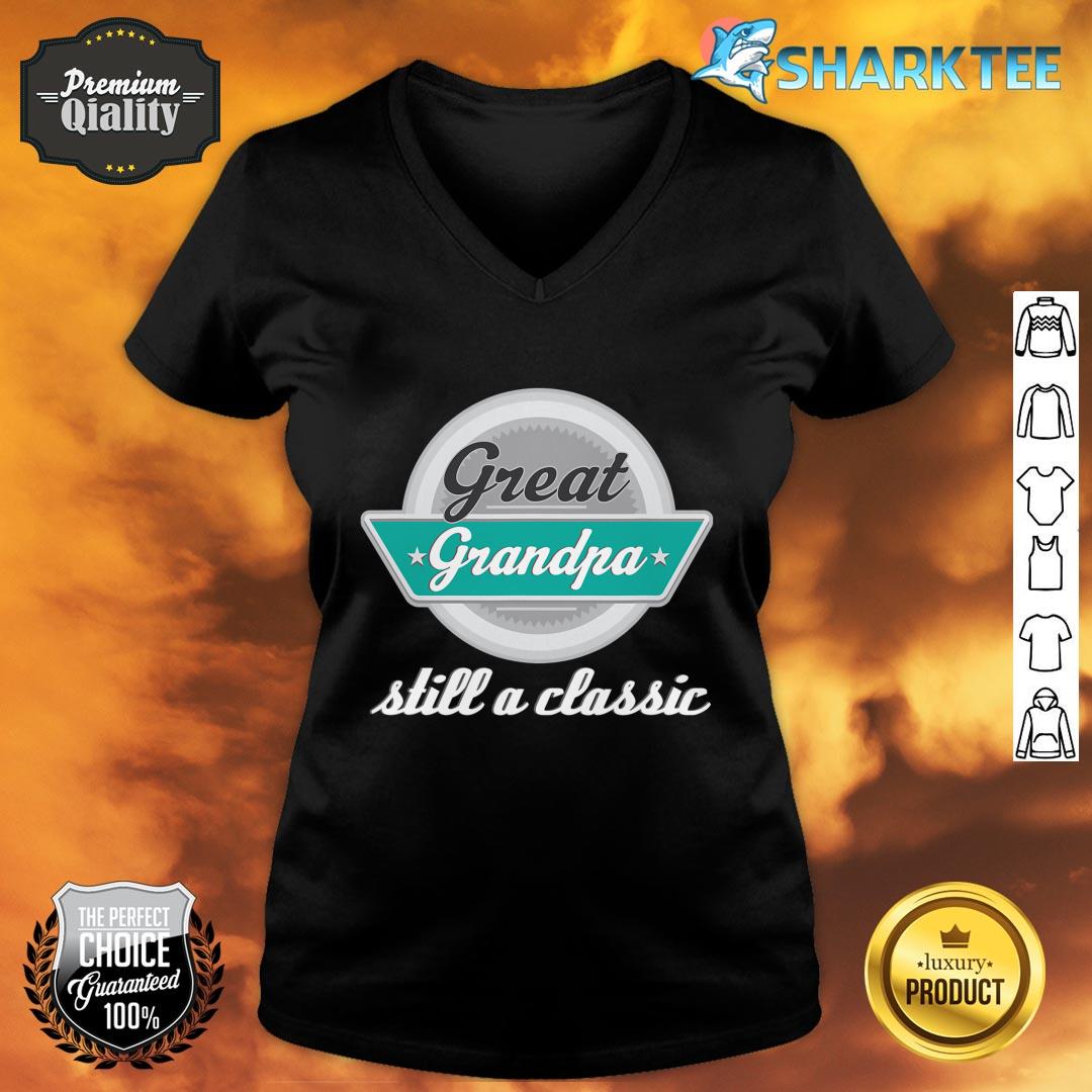 Mens Great Grandpa Gifts Funny Fathers Day Vintage V-neck 