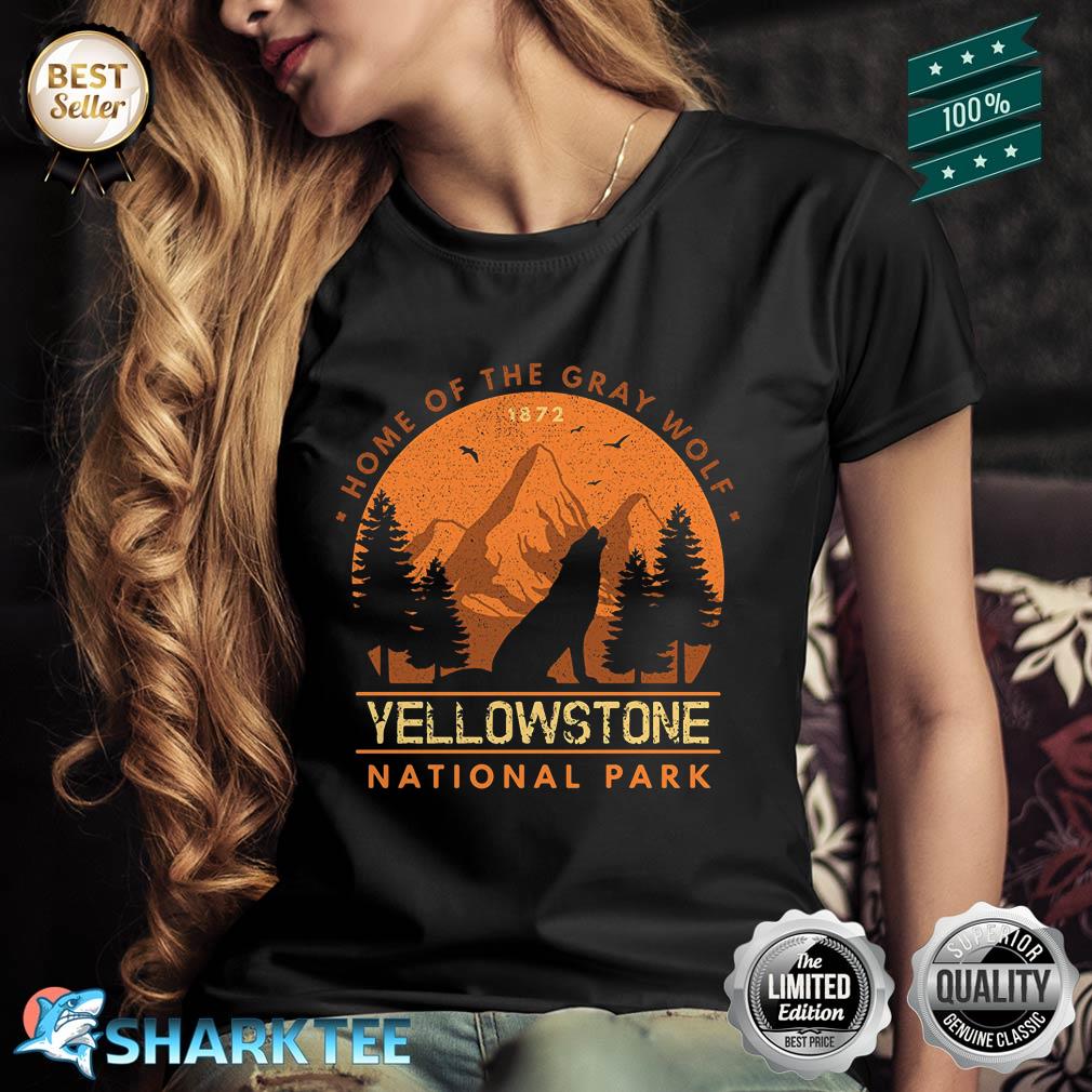Yellowstone Wild Howling Gray Wolf Shirt