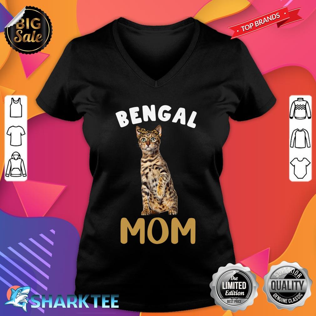Bengal Mom Mama Cat Lover Owner Leopard Print Kitty Kitten v-neck